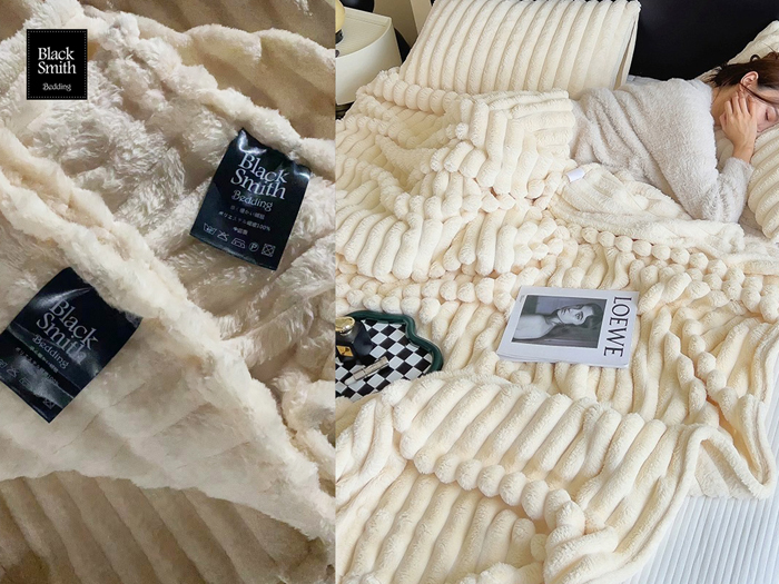 Black Smith Milk Fleece Blanket_White
